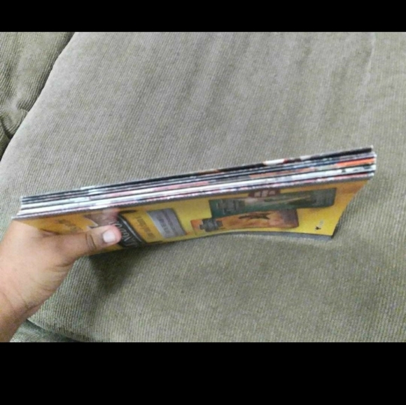Comic Book Bundle of 8 - Picture 11 of 11